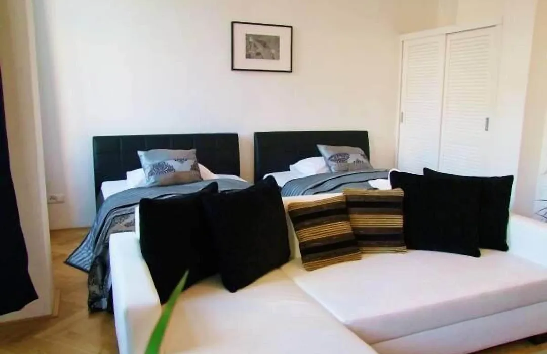 Old Town Square Premium Residence-1